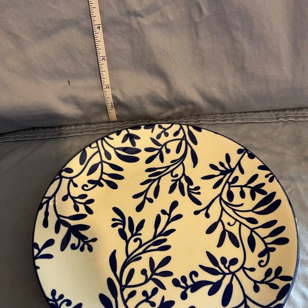 Pier 1 plates